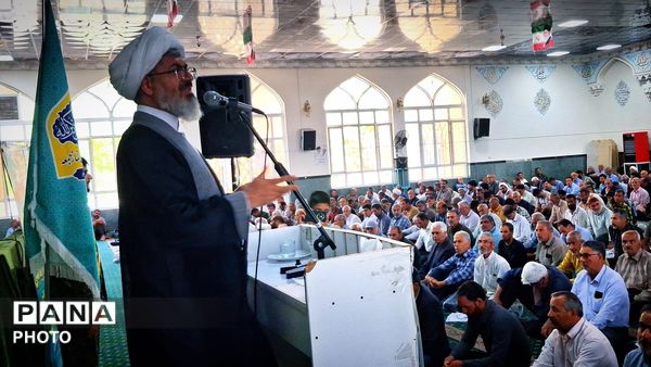 نماز جمعه در کاشمر
