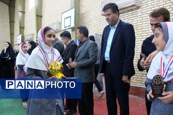 تیم فوتسال دانش‌آموزان دختر شهرستان دشتی قهرمان استان بوشهر