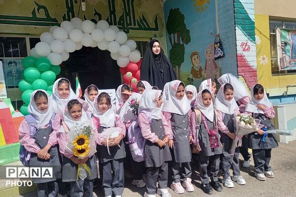 طنین زنگ مهر در مدارس فیروزکوه