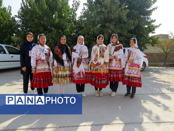 انتخابات همیاران مشاور مدرسه دخترانه تلاش در بجنورد