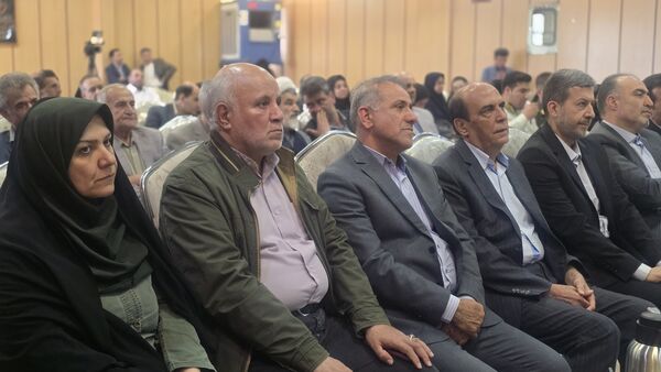  مراسم کلنگ‌زنی همزمان دو پروژه آموزشی در ناحیه چهار اصفهان