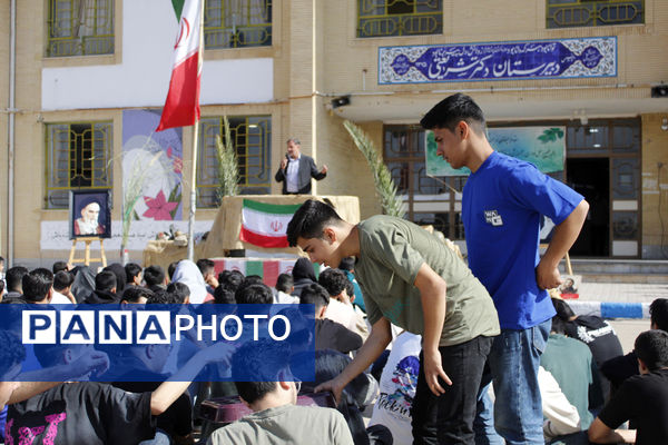 گرامیداشت هفته دفاع مقدس در دبیرستان شریعتی جاجرم