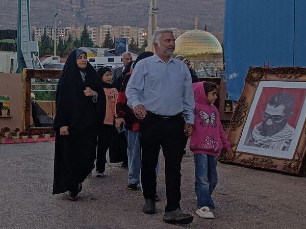 بازدید دانش‌آموزان بسیجی از نمایشگاه بزرگ قله افتخار 