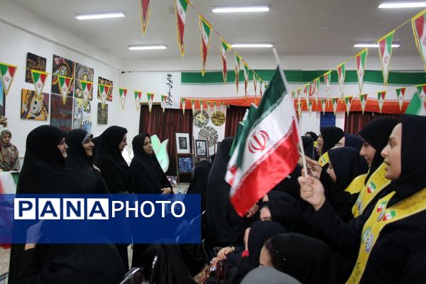 افتتاح نمایشگاه شکوفایی هنر و مهارت زنان و دختران هنرستان استاد شهریار 