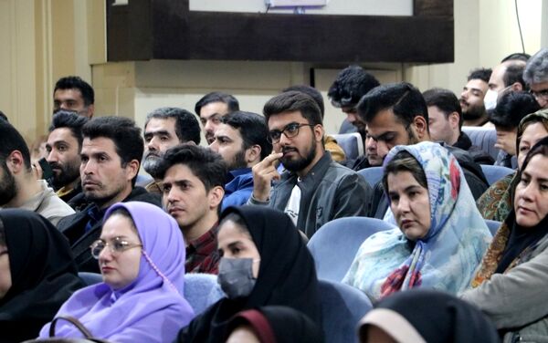 همایش «پازل هویت» 