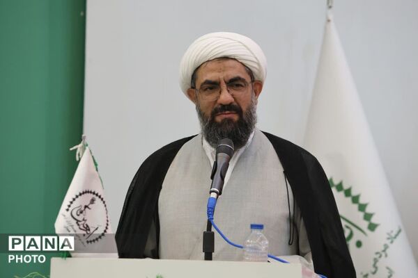 آیین تجلیل از خادمان موکب‌های اربعین حسینی در همدان 