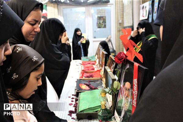 برپایی نمایشگاه فرهنگی در حاشیه یادواره شهدای جانباز استان قم