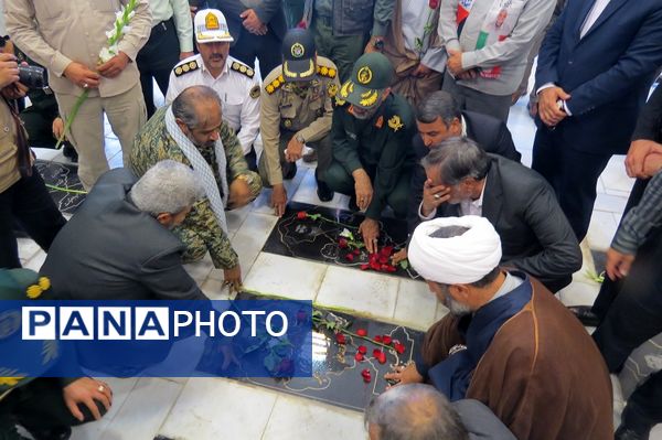 آیین غبارروبی و گلباران مزار شهدا شهرستان بجنورد 