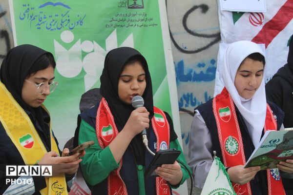 مردم فاروج باری دیگر در روز قدس حماسه آفریدند 