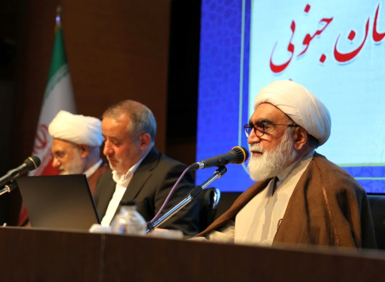 جمهوری اسلامی ایران هرگز در برابر استکبار و ظلم سر خم نخواهد کرد