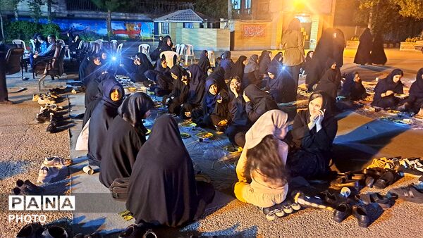  لبیک یا حسین (ع) در دبیرستان مهشید مصلی‌نژاد