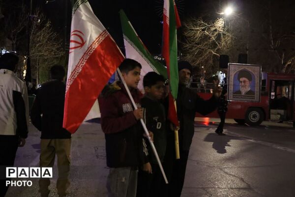احیا در اولین شب قدر و هشتمین شب مراسم شهادت قائد امت آیت الله خامنه ای 