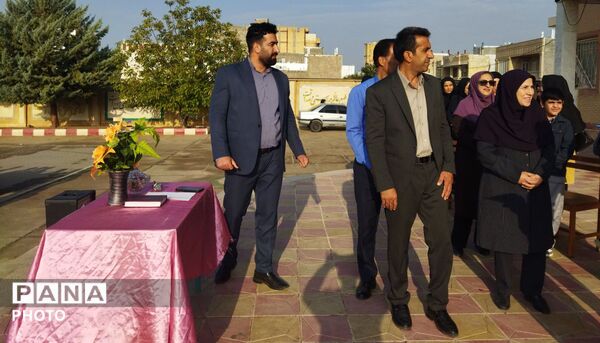 گرامیداشت هفته نیروی انتظامی در دبستان شهید مفتح