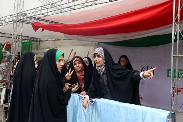 تجدید میثاق مردم ولایتمدار قرچک در راهپیمایی ۲۲ بهمن