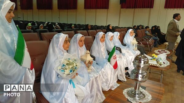 اولین رویداد دانش آموزی سفیران حرم در تبریز