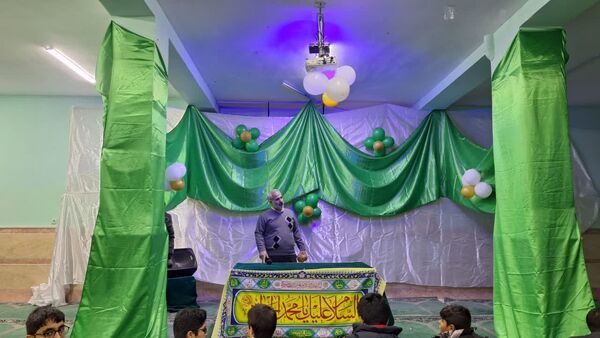 مراسم جشن سالروز میلاد امام علی(ع) در دبیرستان شادیان قم