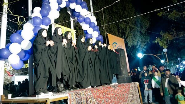 اجرای گروه های سرود در شهرستان کاشمر 