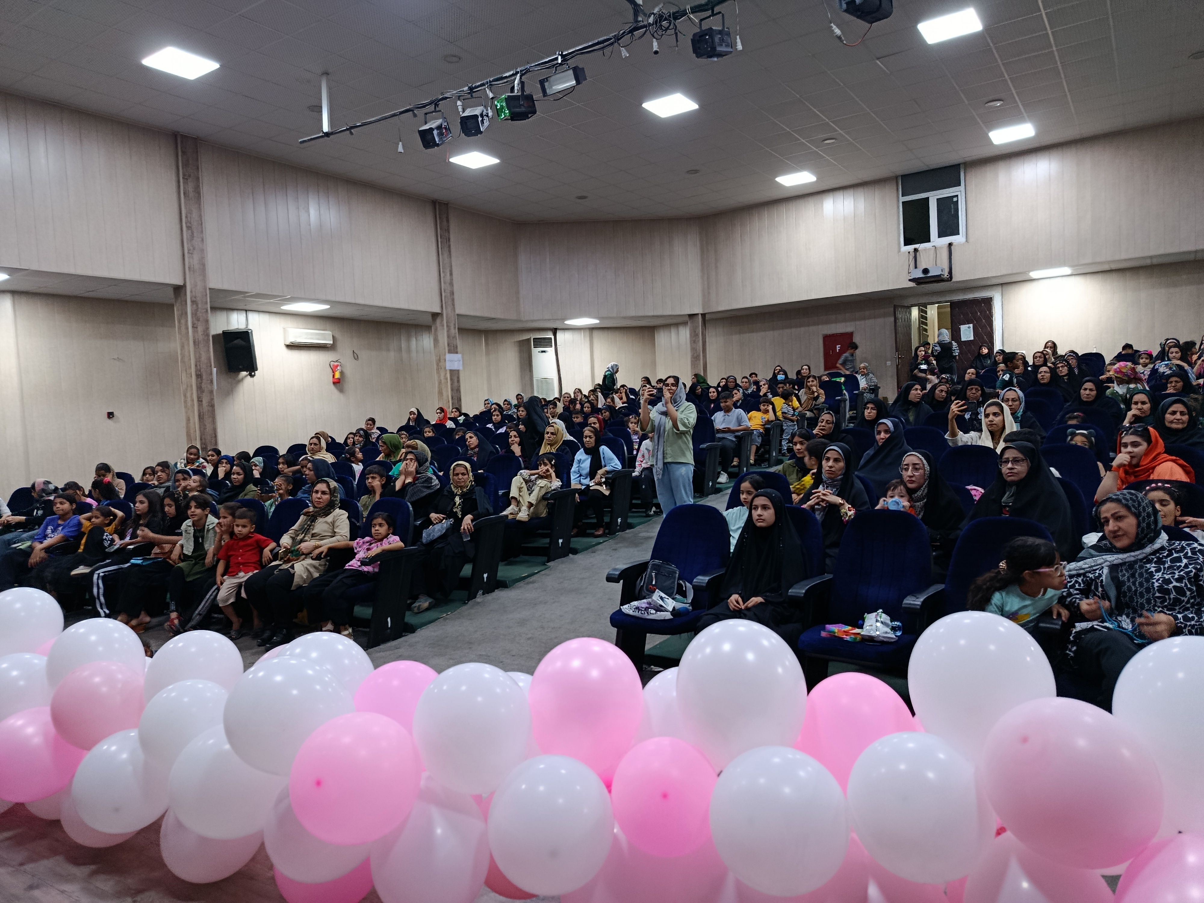 محفل دختران حاجی آباد برای تجدید بیعت با علی (ع)