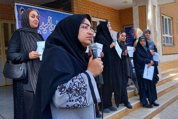 برگزاری نخستین جلسه مجمع عمومی انجمن اولیا و مربیان در دبیرستان نمونه‌دولتی ولایت بهارستان‌دو
