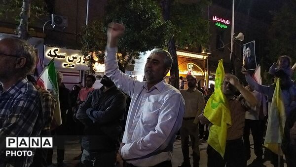 صدمین شب از اجتماعات در حسینیه امام خمینی