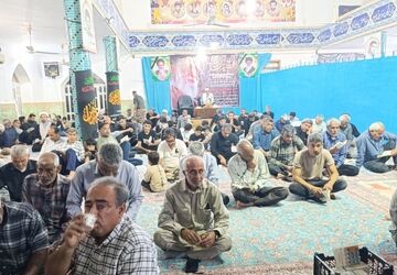 برگزاری مراسم شب قدر با حضور گسترده مردم