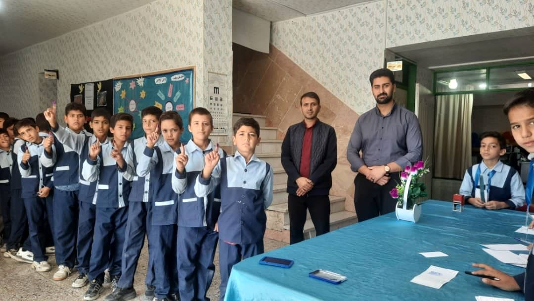 برگزاری انتخابات شورای دانش‌آموزی در مدرسه جیحون خاتم