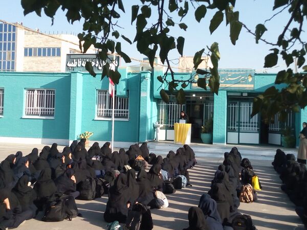 بزرگداشت روز حافظ در دبیرستان فاطمیه
