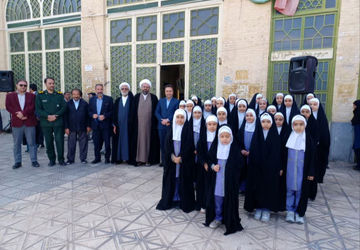 روایت پانا خاتم از آیین عبادی سیاسی نماز جمعه 