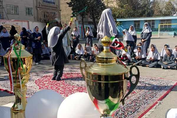 افتتاحیه المپیاد ورزشی درون مدرسه‌ای دبستان دخترانه بعثت۲