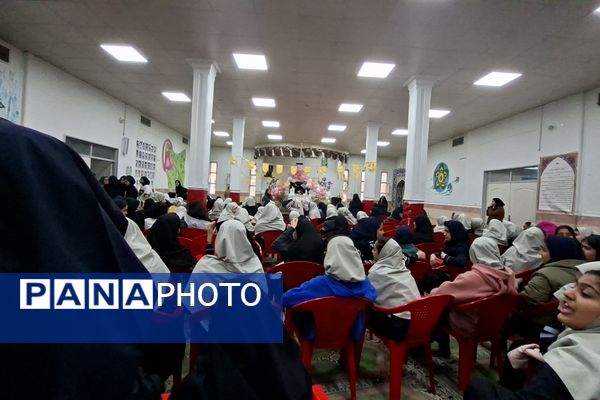 شوق انتظار دیدار منجی عالم بشریت در قلب‌های دانش‌آموزان زینبیه۲