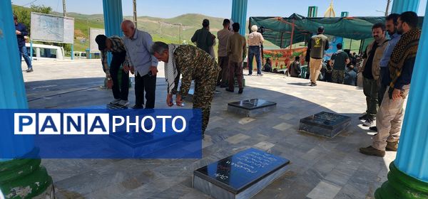 غبارروبی یادمان شهدای مرز تمرچین پیرانشهر