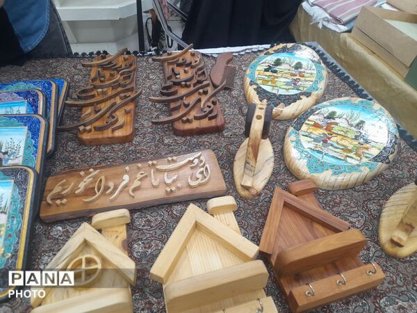 رونق تولید در فرهنگسرای سیمرغ با برپایی بازارچه صنایع دستی