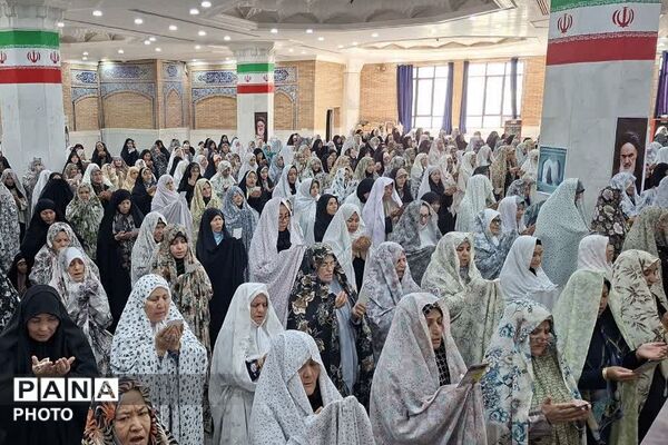 شکوه بندگی در نماز عید قربان باقرشهر 