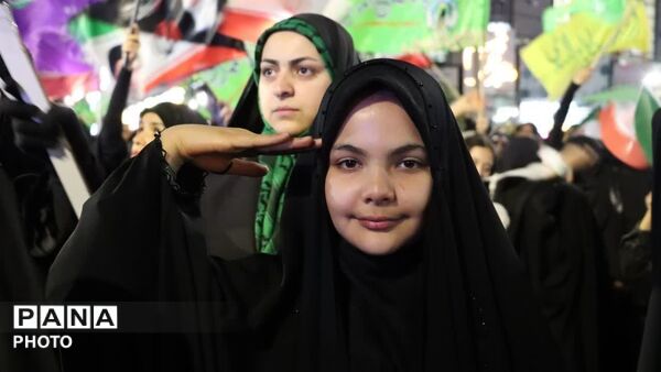 خدای او با ماست