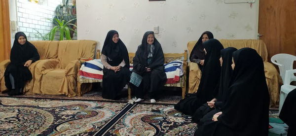 دیدار با مادر شهید به مناسبت بزرگداشت روز شهدا