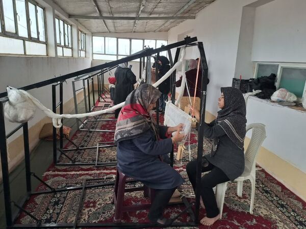 فرط بافی  اشتغال زایی برای زنان هنرمند روستای فدافن