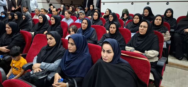 برگزاری جشن سپاس معلم در پلدختر و قدردانی از معلمان برتر