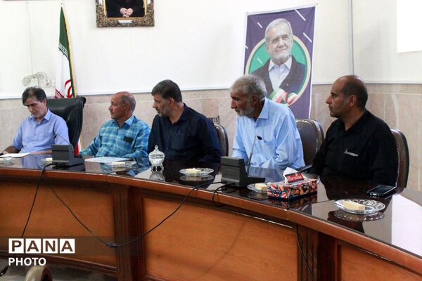 اولین نشست صمیمی بخشدار چترود با اعضای شوراهای اسلامی روستاهای بخش