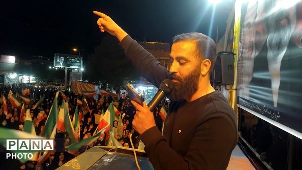 نورآباد میزبان هفتاد و چهارمین موج تجمعات بیعت با رهبری 