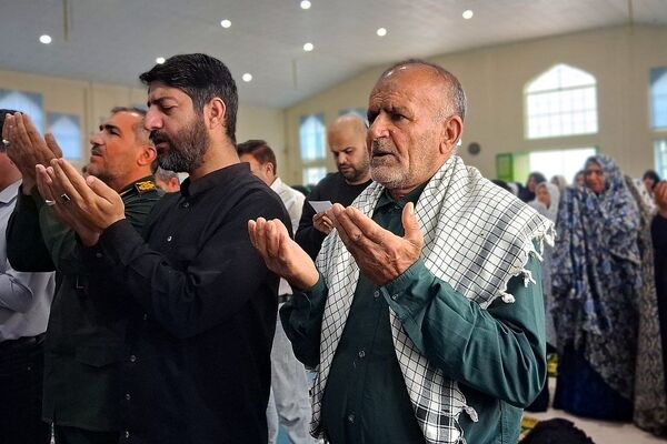 نماز عید فطر در شهرستان باشت مصلی امام خمینی (ره)
