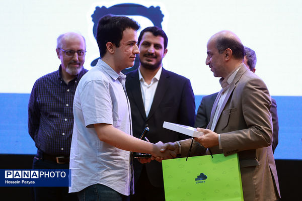 اختتامیه «مسابقه ملی هوش مصنوعی دانش‌آموزی» 