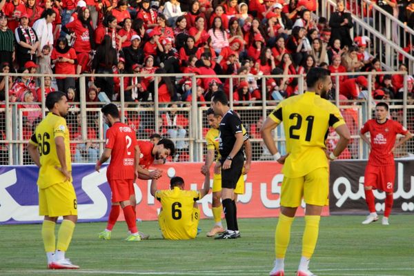 بازی بدون گل تراکتور و فجر سپاسی