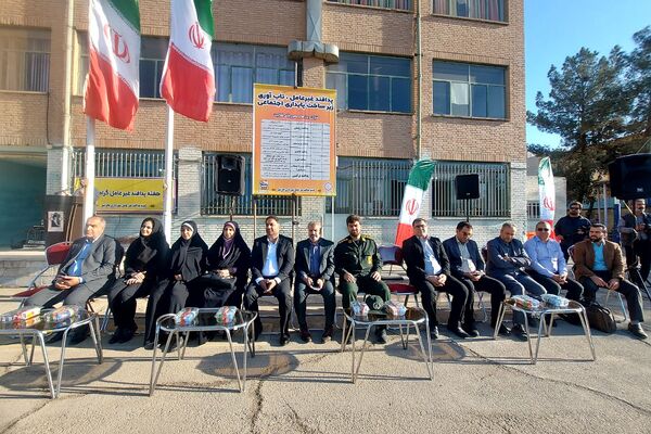 نواختن زنگ پدافند غیرعامل در هنرستان کوثر باقرشهر 