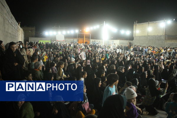 برگزاری جنگ شادی خانوادگی در مصلی شهر سلامی به مناسبت عید سعید فطر