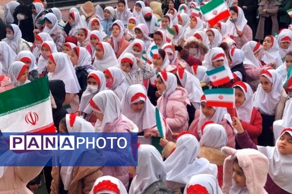 جشن دهه فجر و اعیاد شعبانیه در مدرسه عطر کوثر پردیس