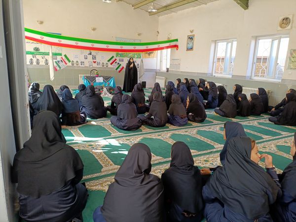 مراسم هفته مقدس در مدرسه فاطمیه خلیل آباد