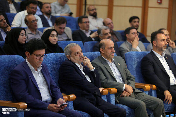 آیین اختتامیه جشنواره نوآوری در فرایند آموزش و یادگیری