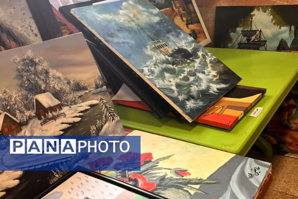 بازدید رئیس آموزش و پرورش شهرستان قدس از داوری آثار جشنواره فرهنگی هنری فردا و پرسش مهر