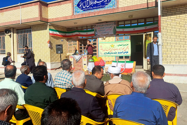 شور و نشاط دانش‌آموزان در روز بازگشایی مدارس شهر سورمق 