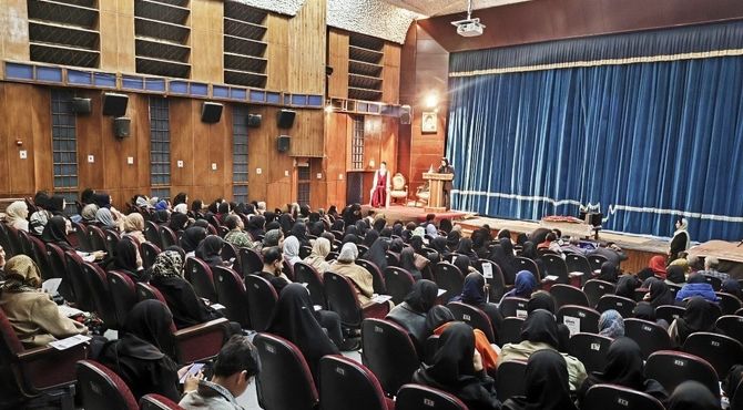 آیین تجلیل از هنرمندان و افتخارآفرینان بین‌المللی مد و لباس برگزار شد